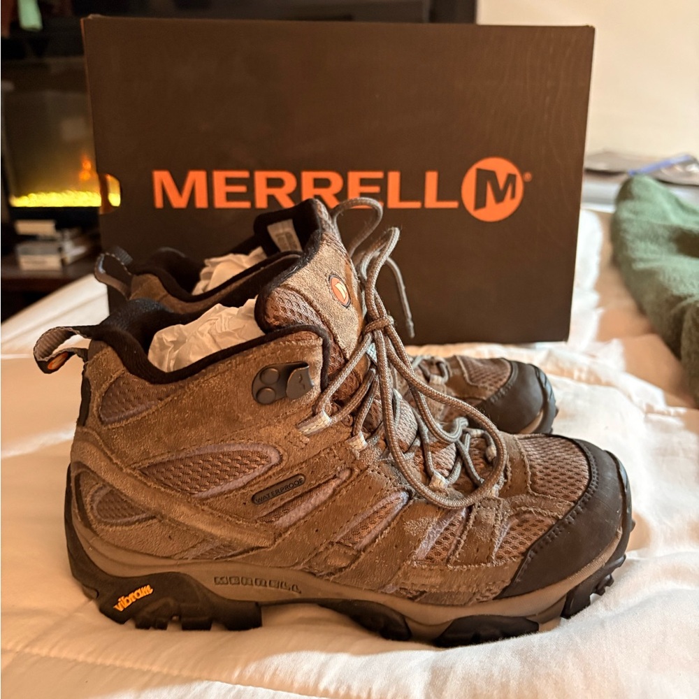 New!! Merrell Moab II Hiking Boots 6.5